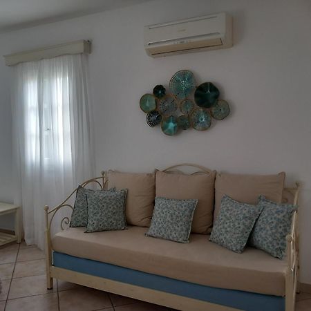 Elpidas Studios Agia Anna  Luaran gambar
