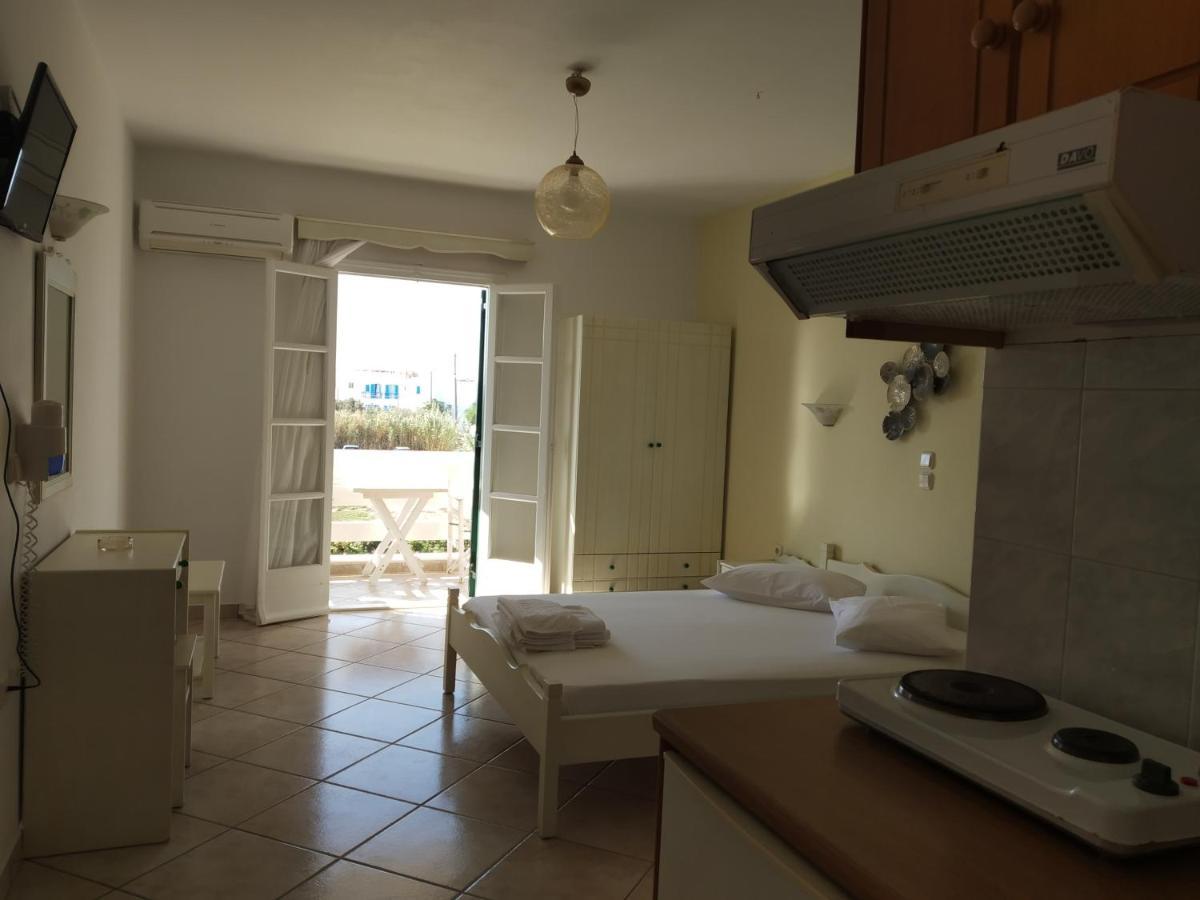 Elpidas Studios Agia Anna  Luaran gambar