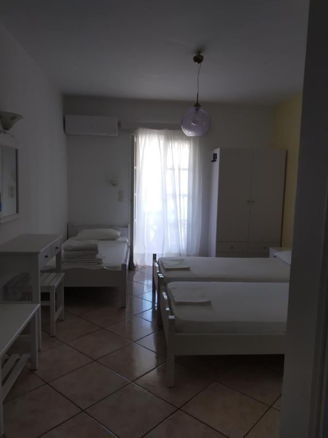 Elpidas Studios Agia Anna  Luaran gambar