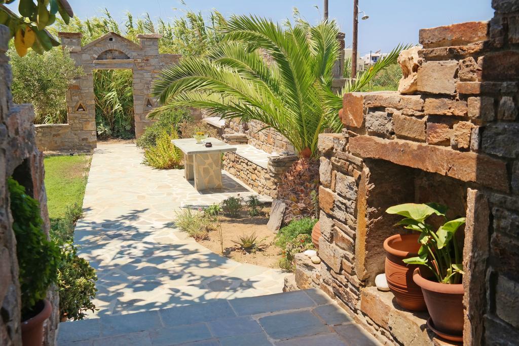 Elpidas Studios Agia Anna  Luaran gambar